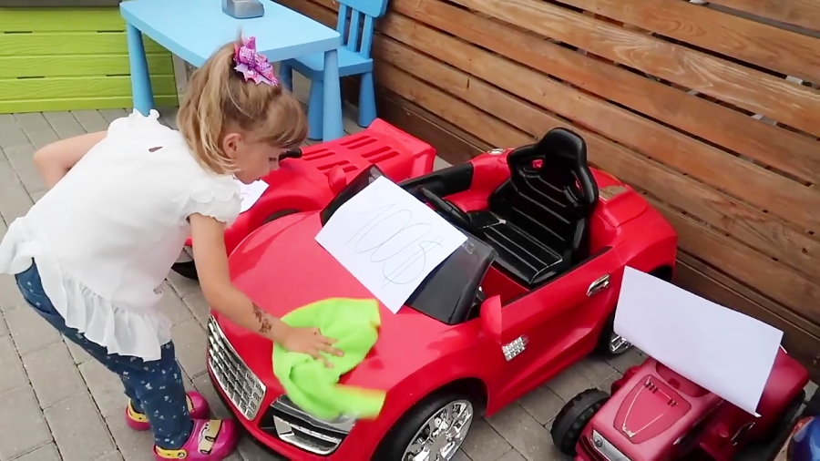 ماجراهای آریانا کوچولو - اپیزود 52 - رانندگی آریانا در باغ